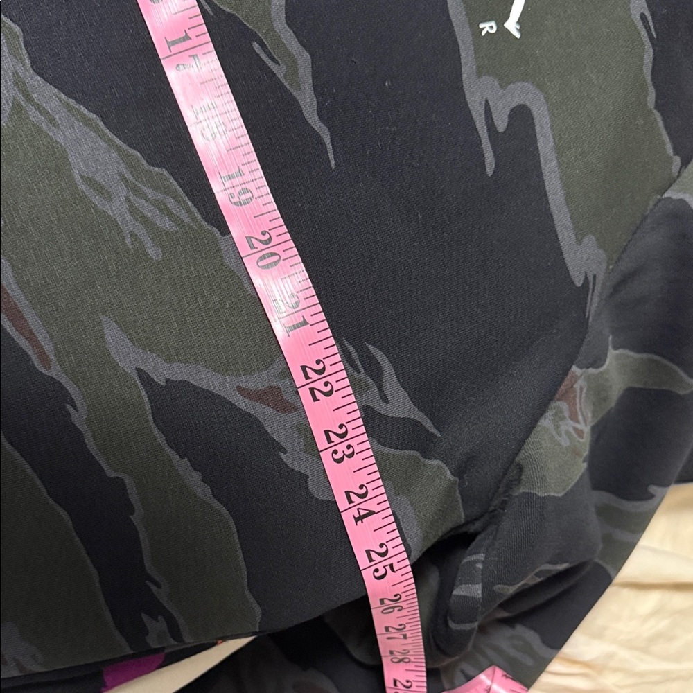 Jordan Black and Gray Jacket Jordan camo - Picture 6 of 6